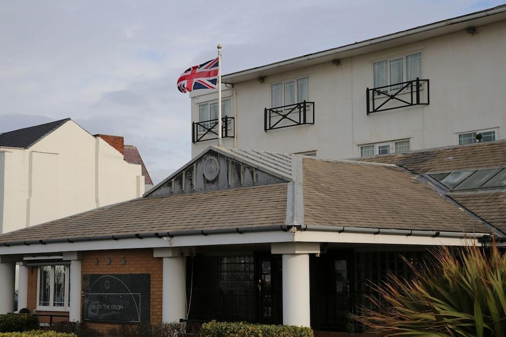 Inn On The Prom At The Fernlea Hotel Lytham St Annes Extérieur photo