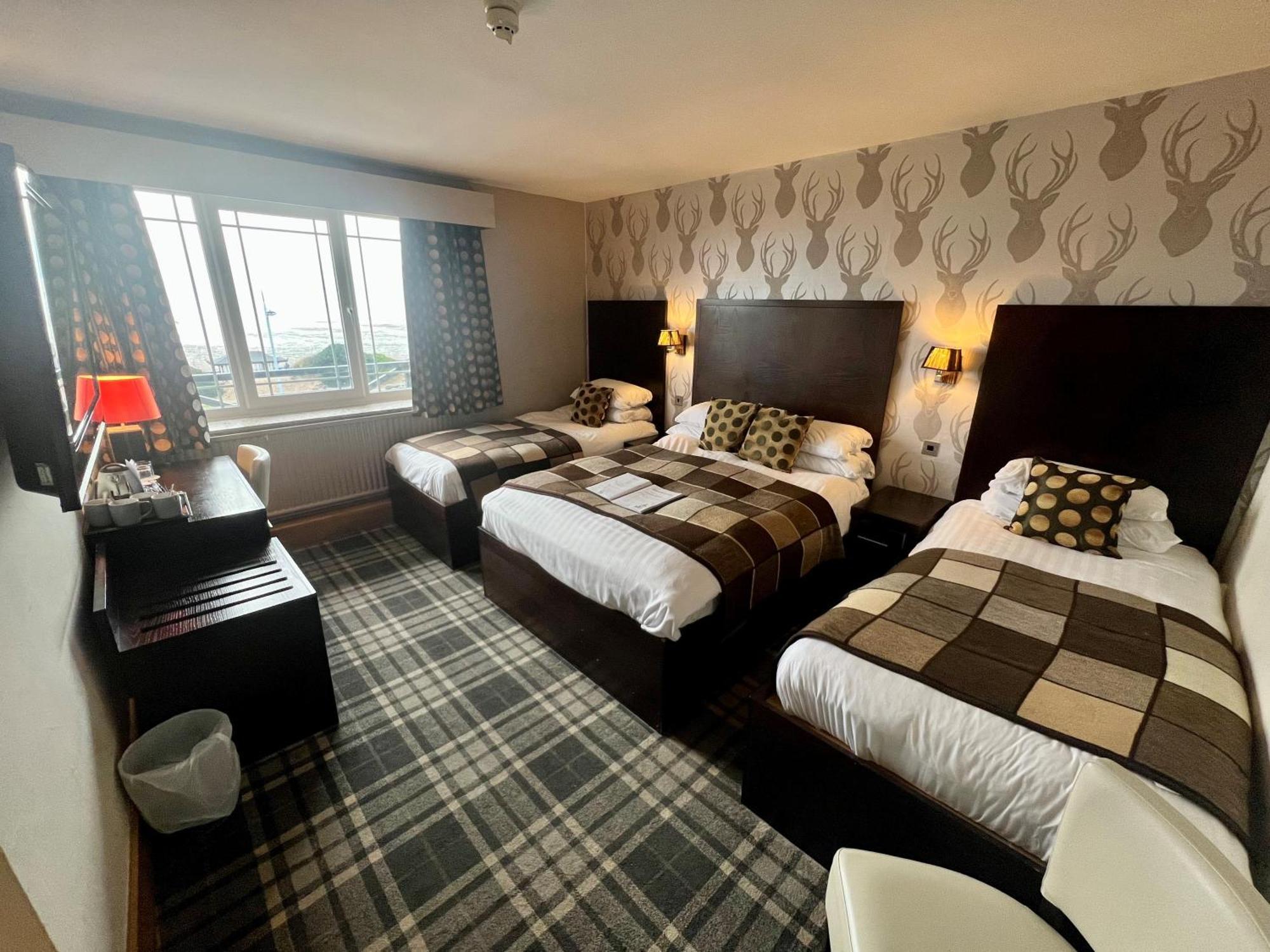 Inn On The Prom At The Fernlea Hotel Lytham St Annes Extérieur photo